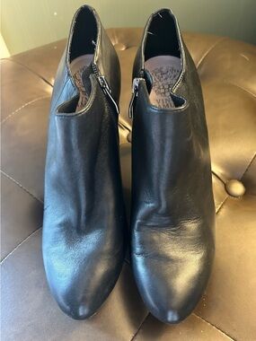Womens Black Leather Zip Ankle Boots